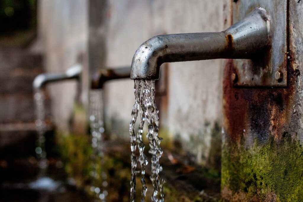 faucet, fountain, water-1684902.jpg